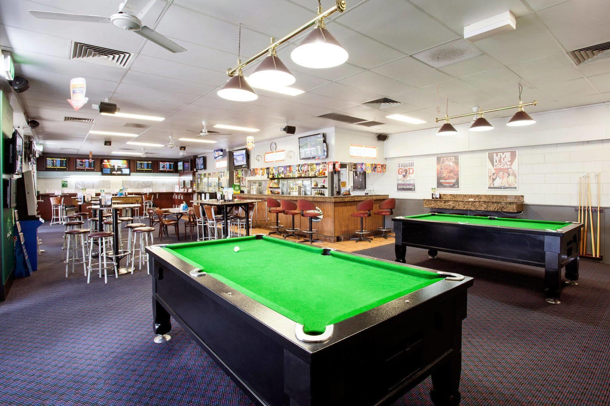 Upper Ross Hotel Townsville Exterior photo